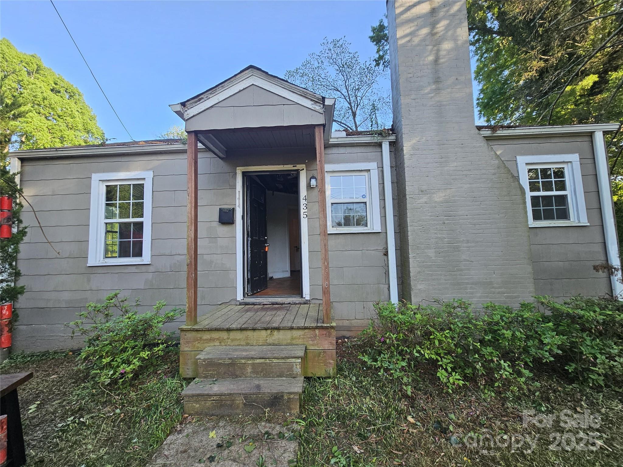 435 W Sharpe Street Statesville NC 28677