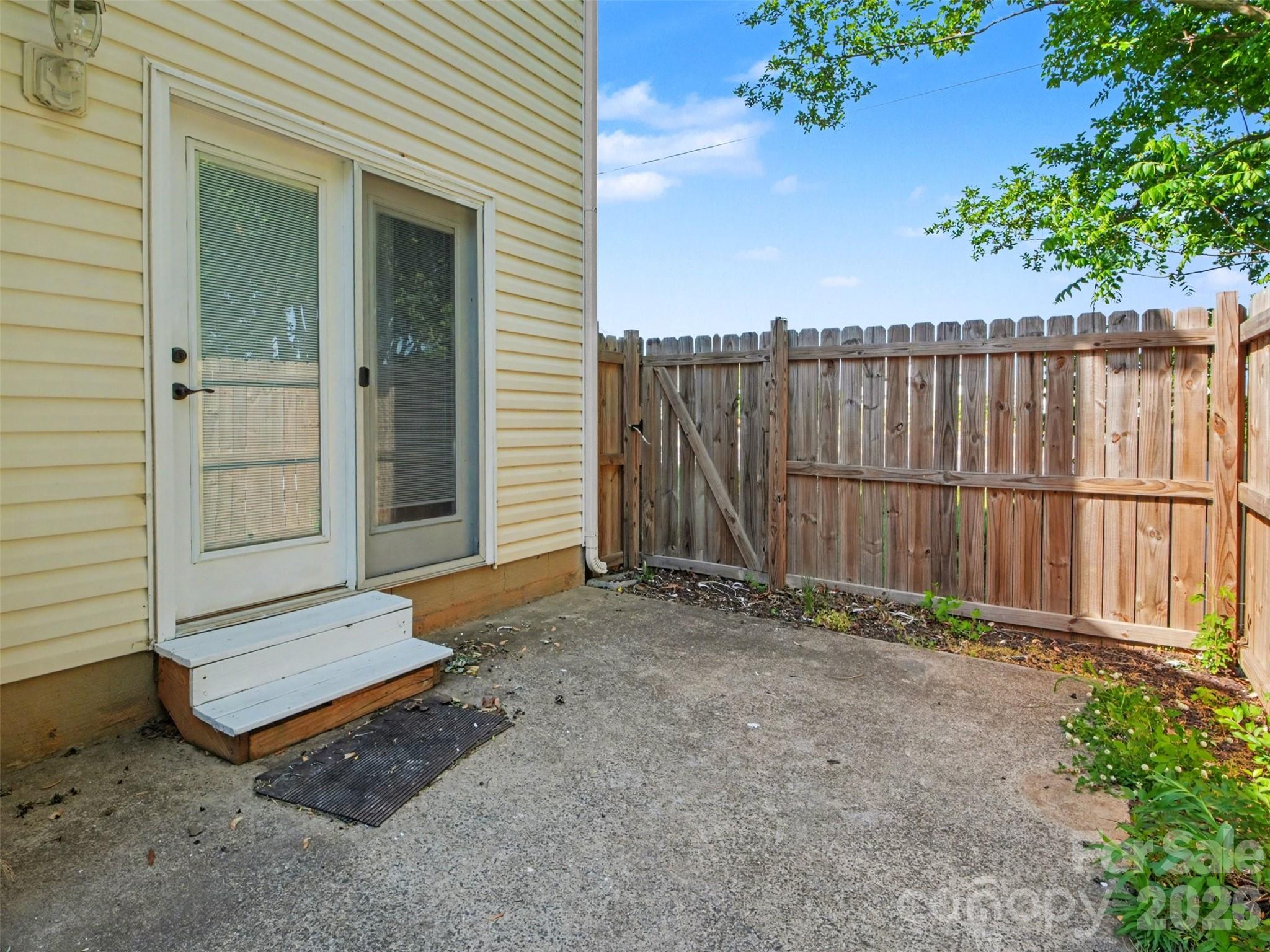 12548 Panthersville Drive Charlotte NC 28269