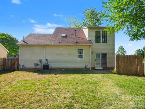12548 Panthersville Drive Charlotte NC 28269