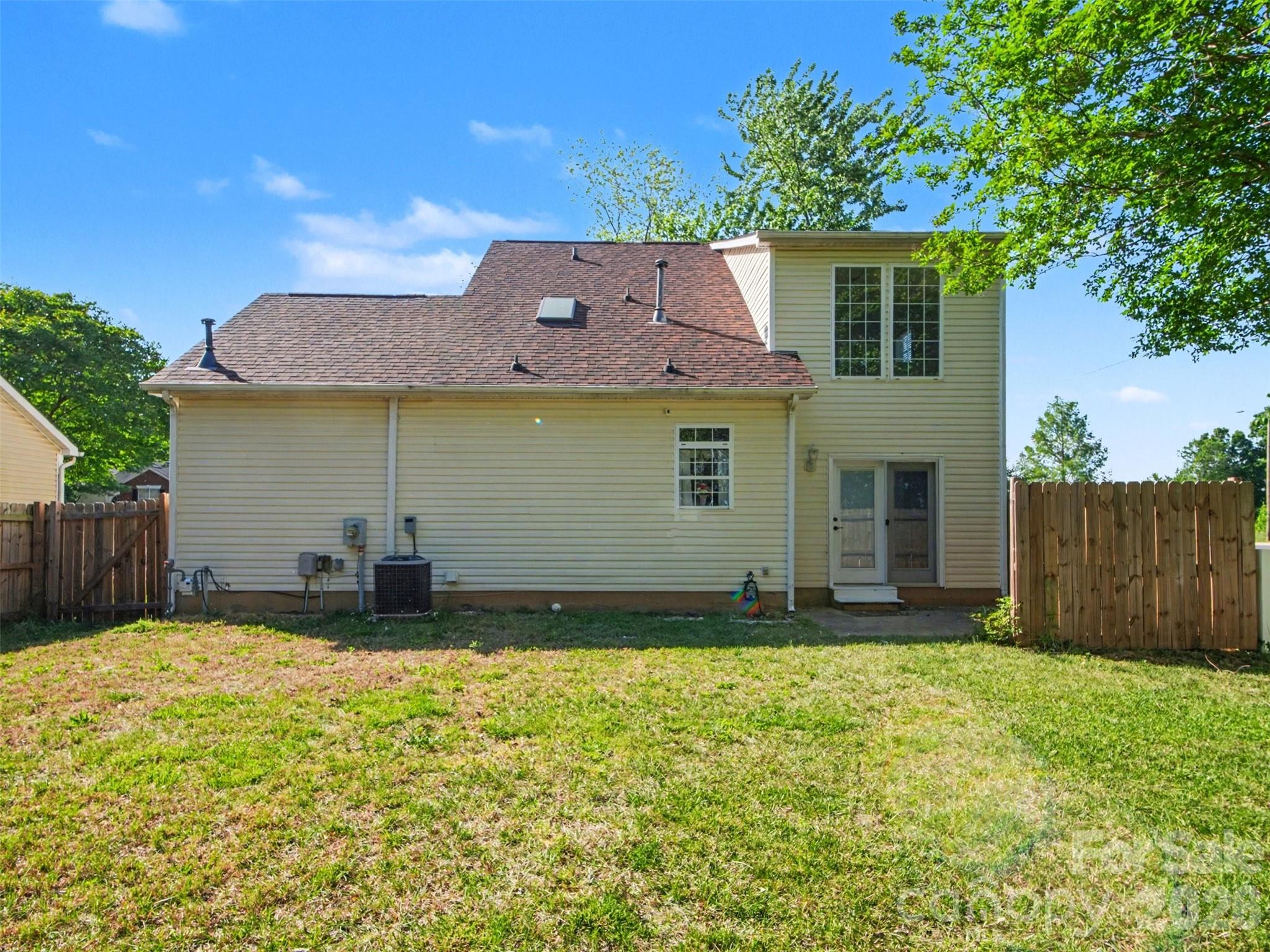 12548 Panthersville Drive Charlotte NC 28269