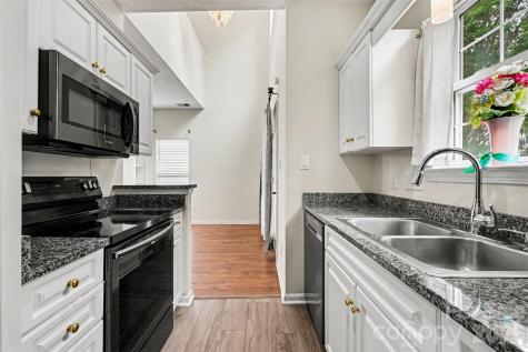 12548 Panthersville Drive Charlotte NC 28269