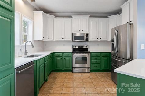 837 California Avenue Marion NC 28752