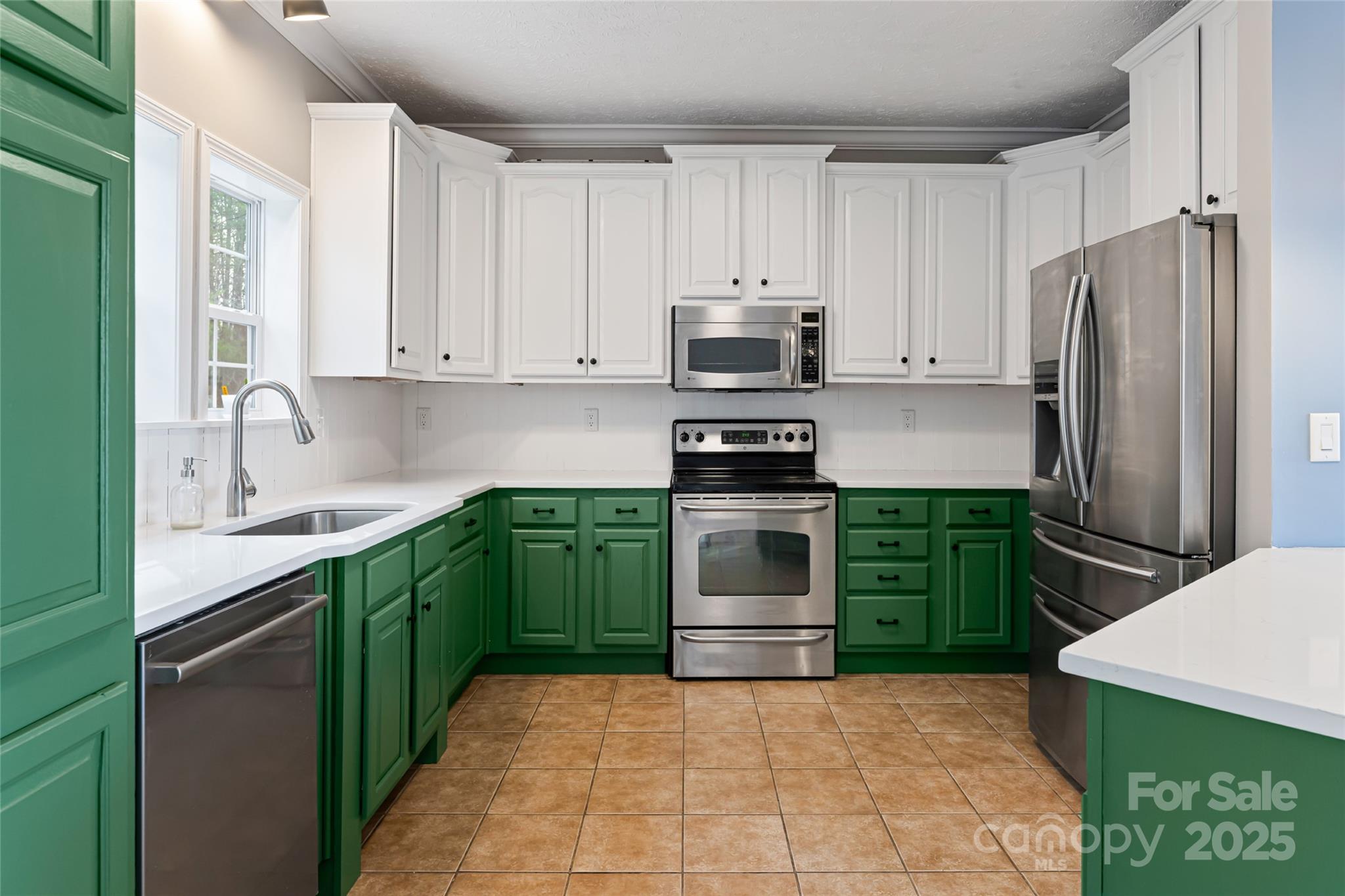 837 California Avenue Marion NC 28752