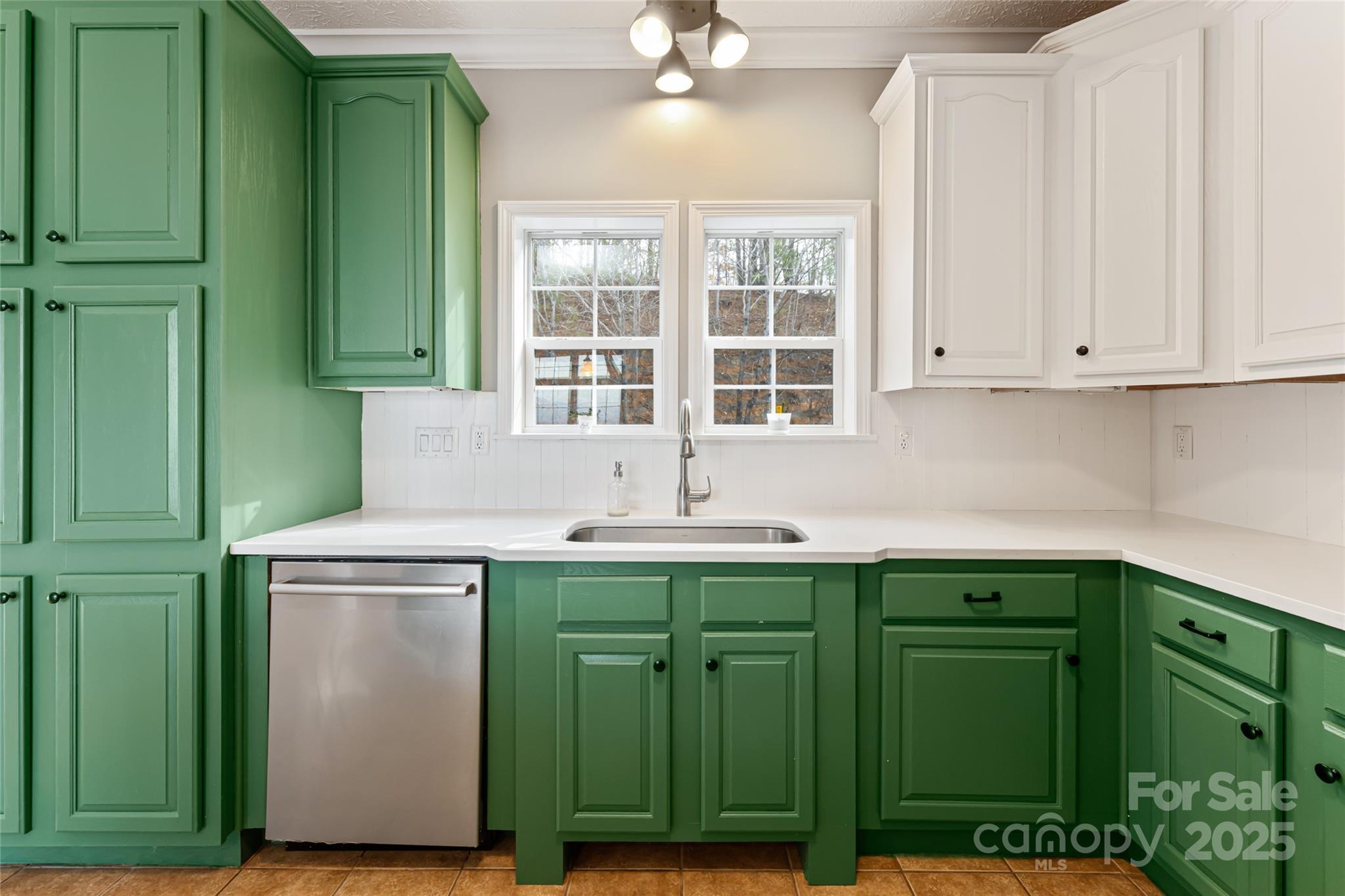 837 California Avenue Marion NC 28752