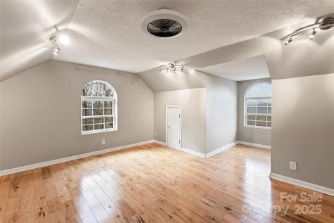 837 California Avenue Marion NC 28752