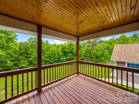 235 Hidden Knoll Drive Hendersonville NC 28792