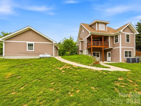235 Hidden Knoll Drive Hendersonville NC 28792