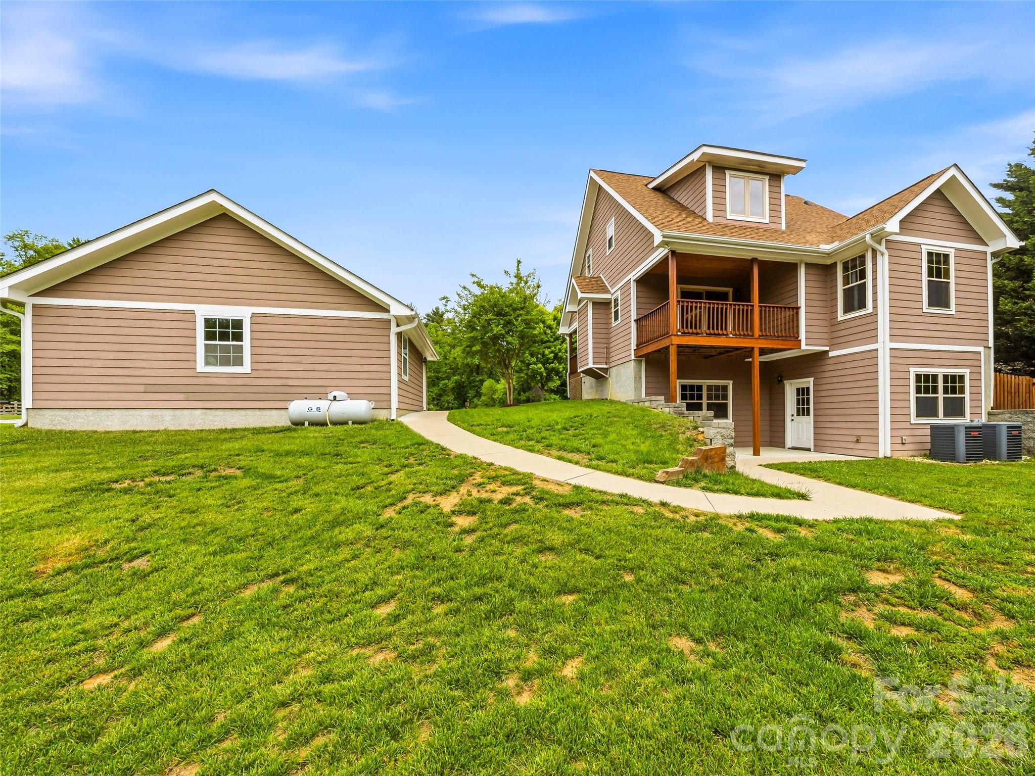 235 Hidden Knoll Drive Hendersonville NC 28792