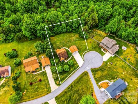 235 Hidden Knoll Drive Hendersonville NC 28792