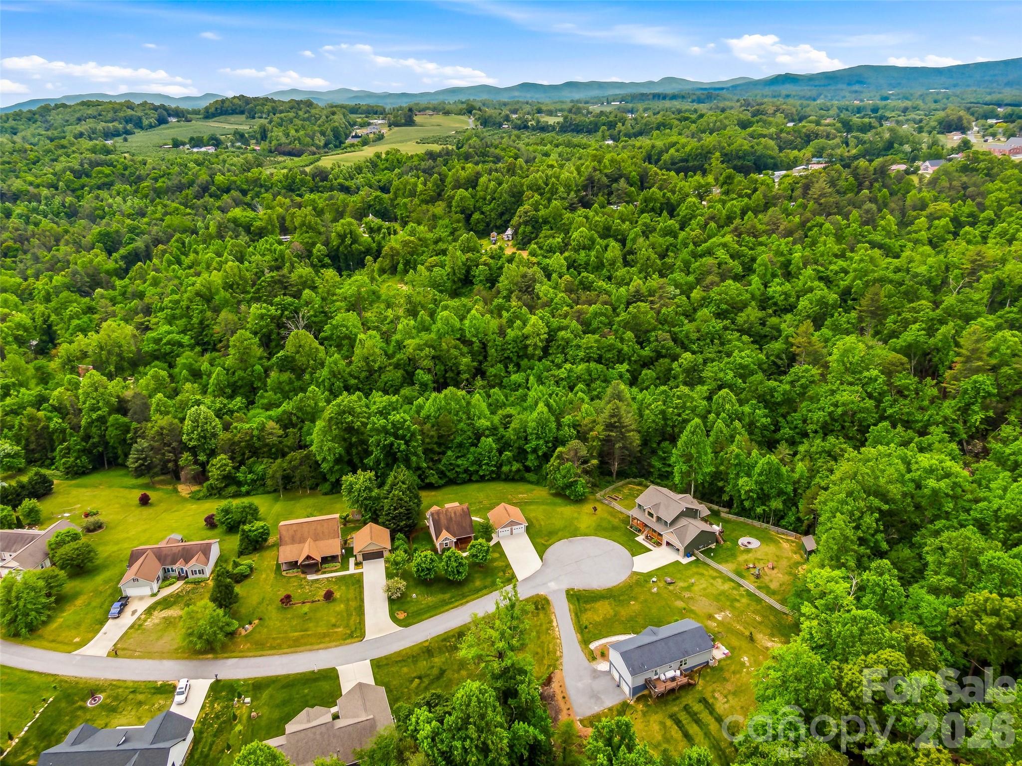 235 Hidden Knoll Drive Hendersonville NC 28792