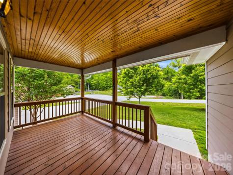 235 Hidden Knoll Drive Hendersonville NC 28792