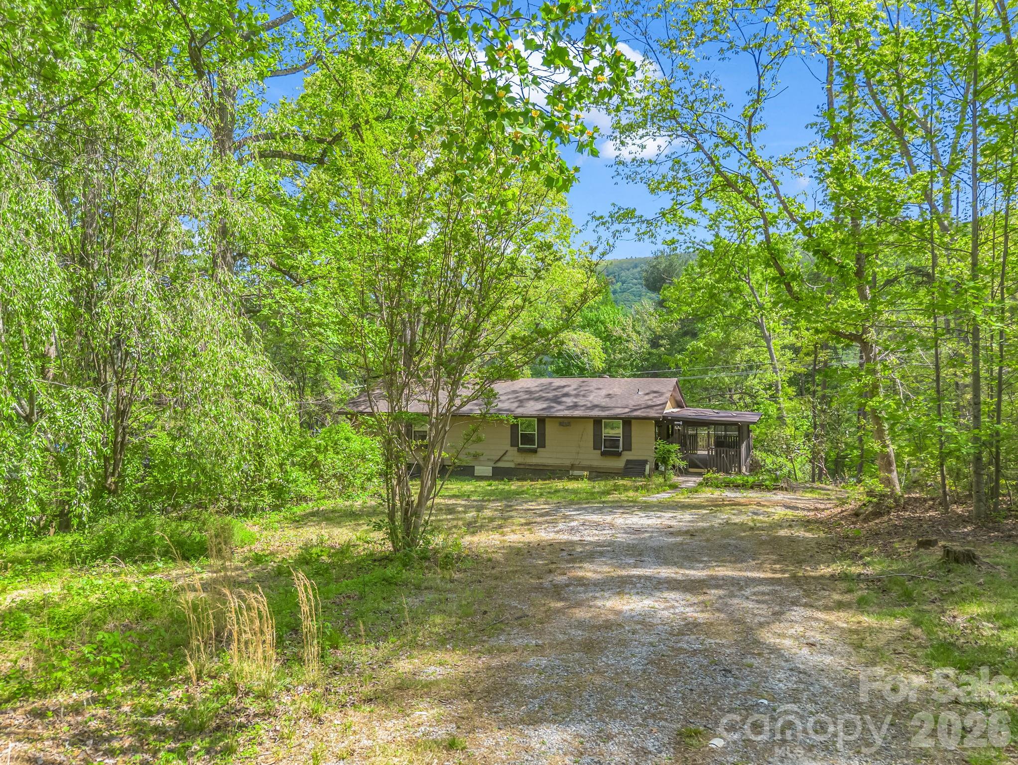 69 Hidden Brook Drive Hendersonville NC 28739