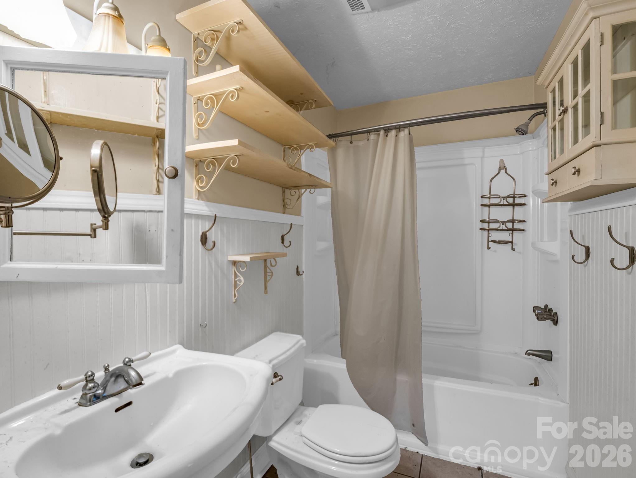 69 Hidden Brook Drive Hendersonville NC 28739