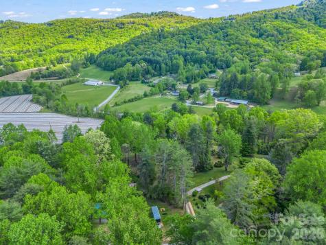 69 Hidden Brook Drive Hendersonville NC 28739