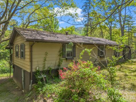 69 Hidden Brook Drive Hendersonville NC 28739