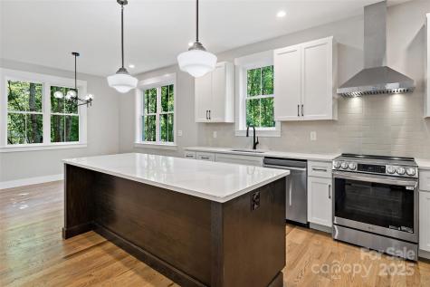 21 Talmadge Court Asheville NC 28806