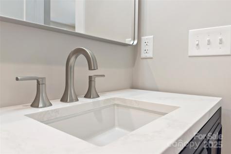 21 Talmadge Court Asheville NC 28806