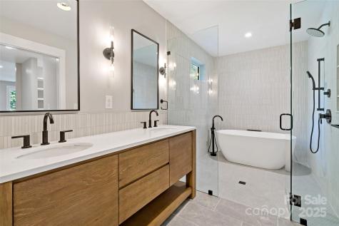 21 Talmadge Court Asheville NC 28806