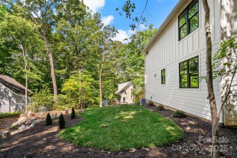 21 Talmadge Court Asheville NC 28806