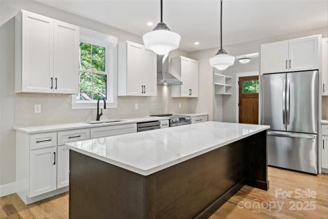 21 Talmadge Court Asheville NC 28806