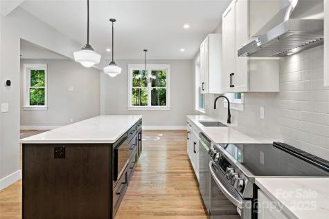 21 Talmadge Court Asheville NC 28806