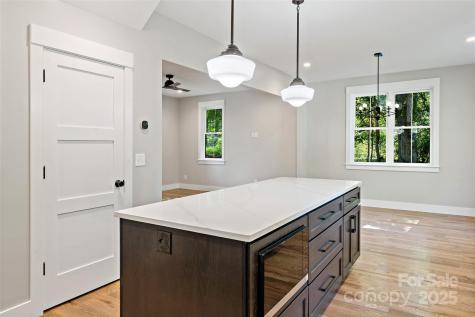 21 Talmadge Court Asheville NC 28806