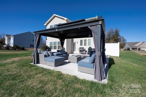 112 Scotch Moss Drive Advance NC 27006