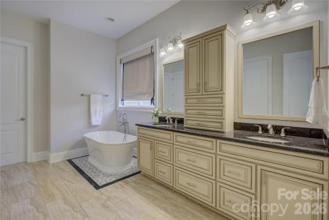 14924 High Bluff Court Charlotte NC 28278