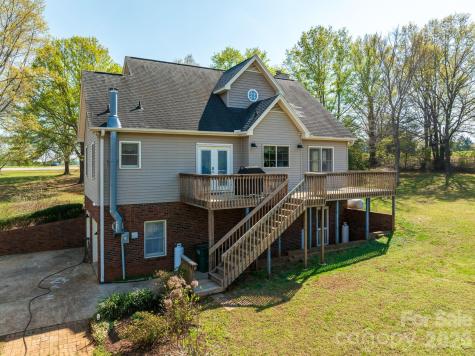 1570 Roddy Road Campobello SC 29322