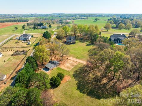 1570 Roddy Road Campobello SC 29322