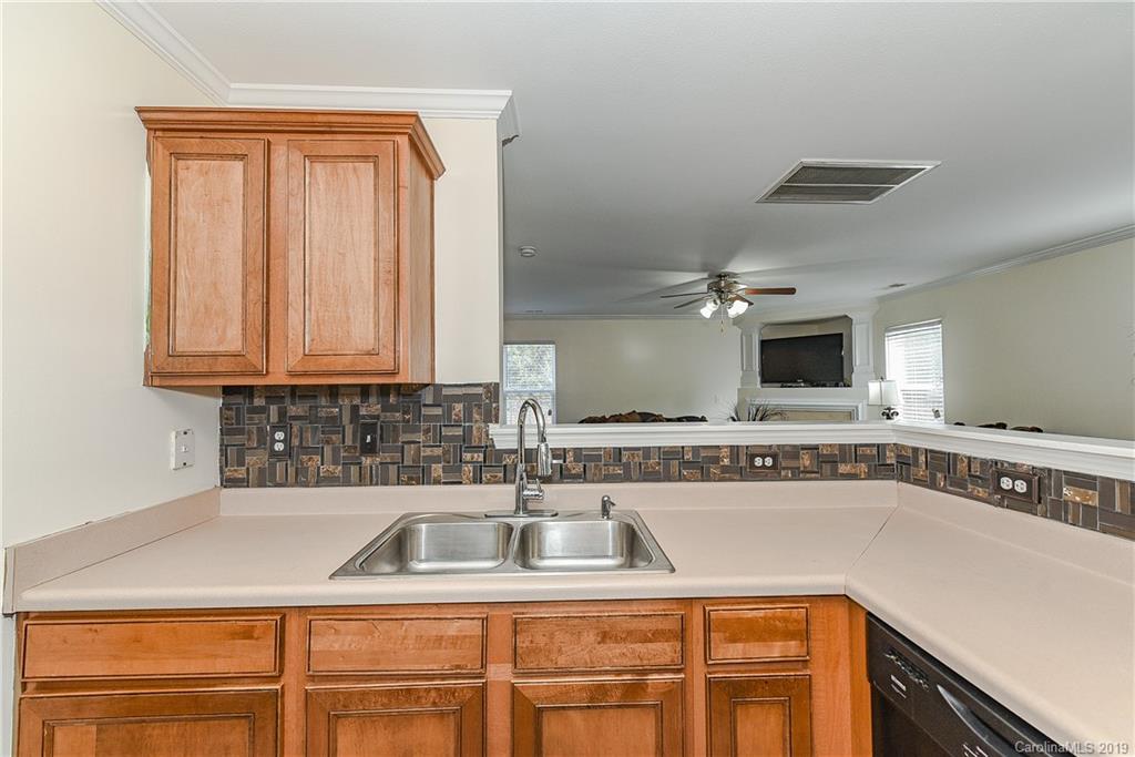 5524 Wyalong Drive Charlotte NC 28227