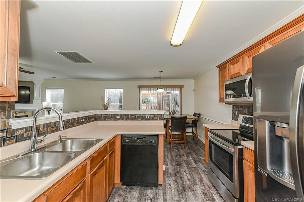 5524 Wyalong Drive Charlotte NC 28227
