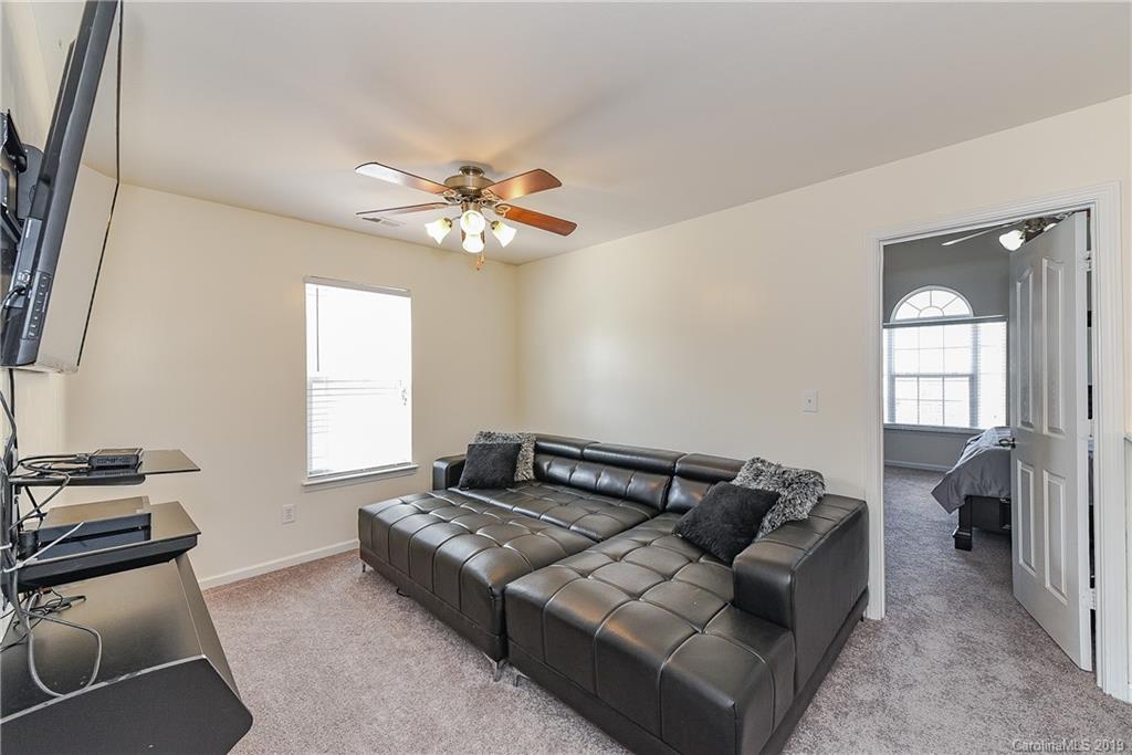 5524 Wyalong Drive Charlotte NC 28227