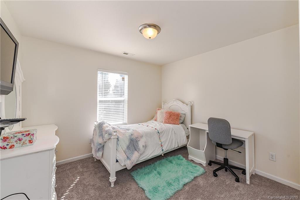 5524 Wyalong Drive Charlotte NC 28227