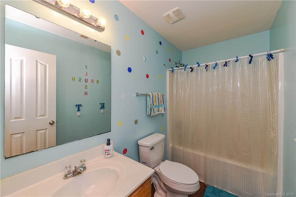 5524 Wyalong Drive Charlotte NC 28227
