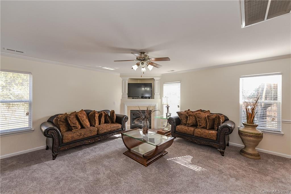 5524 Wyalong Drive Charlotte NC 28227