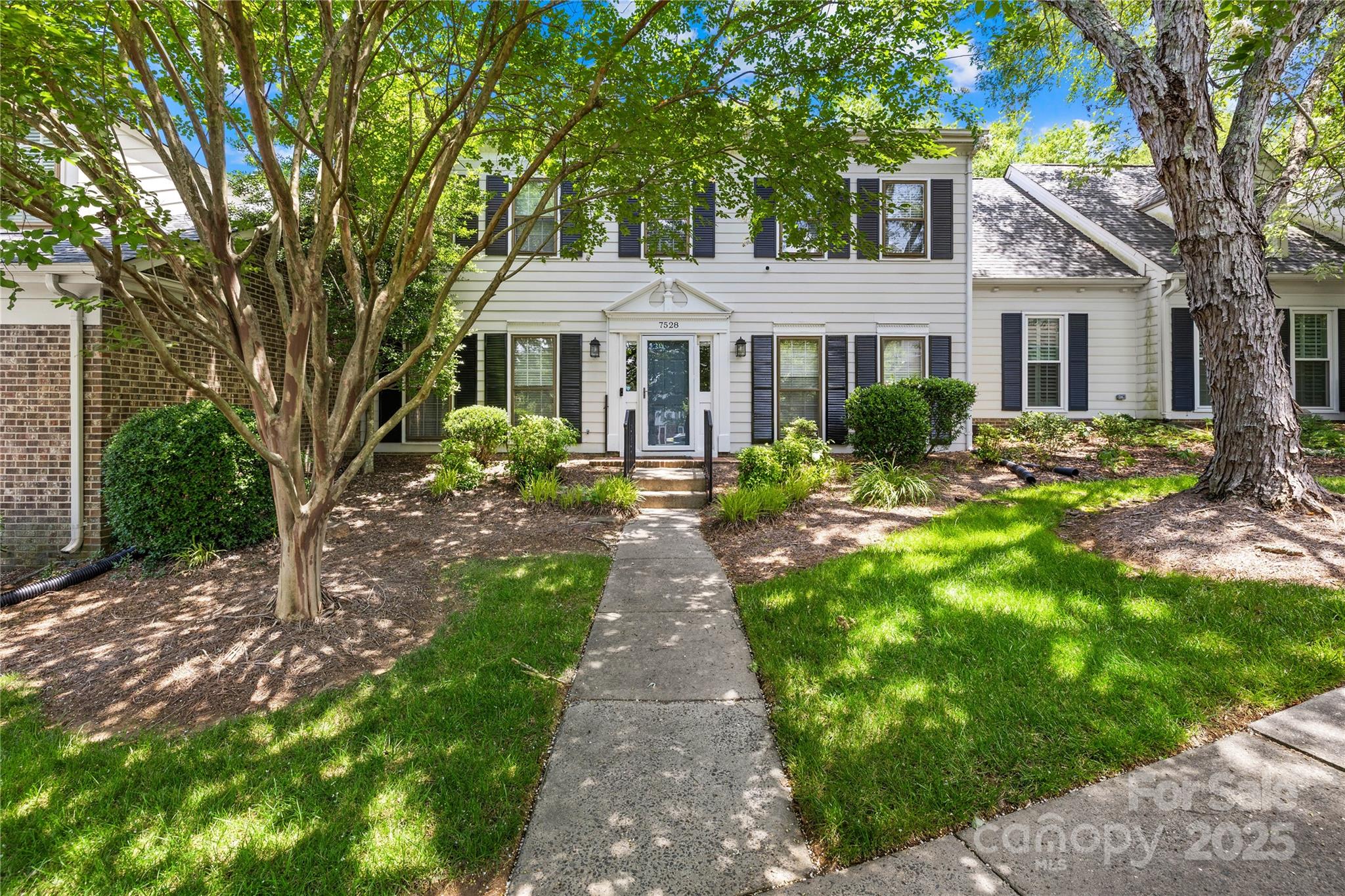 7528 Red Oak Lane Charlotte NC 28226