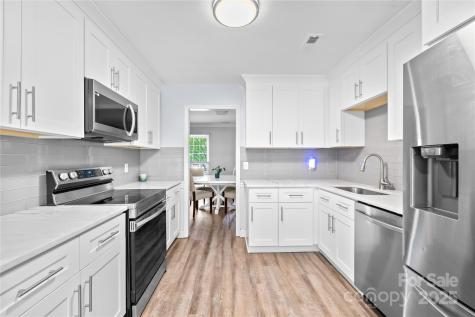 7528 Red Oak Lane Charlotte NC 28226