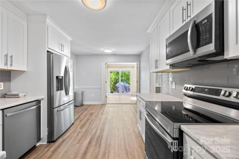 7528 Red Oak Lane Charlotte NC 28226