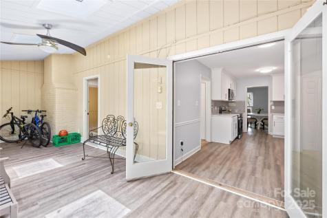 7528 Red Oak Lane Charlotte NC 28226