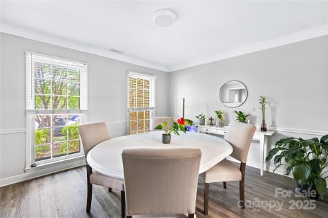 7528 Red Oak Lane Charlotte NC 28226