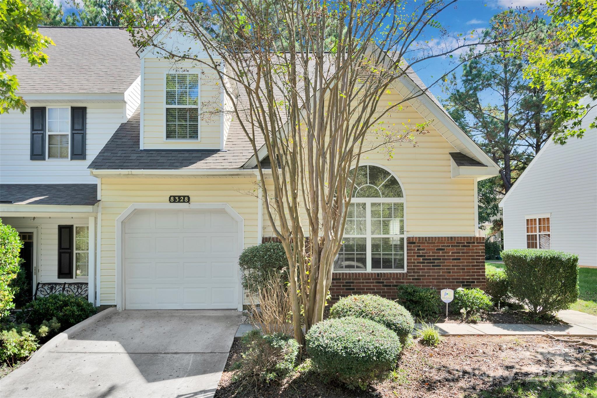 8328 Christmas Court Charlotte NC 28216