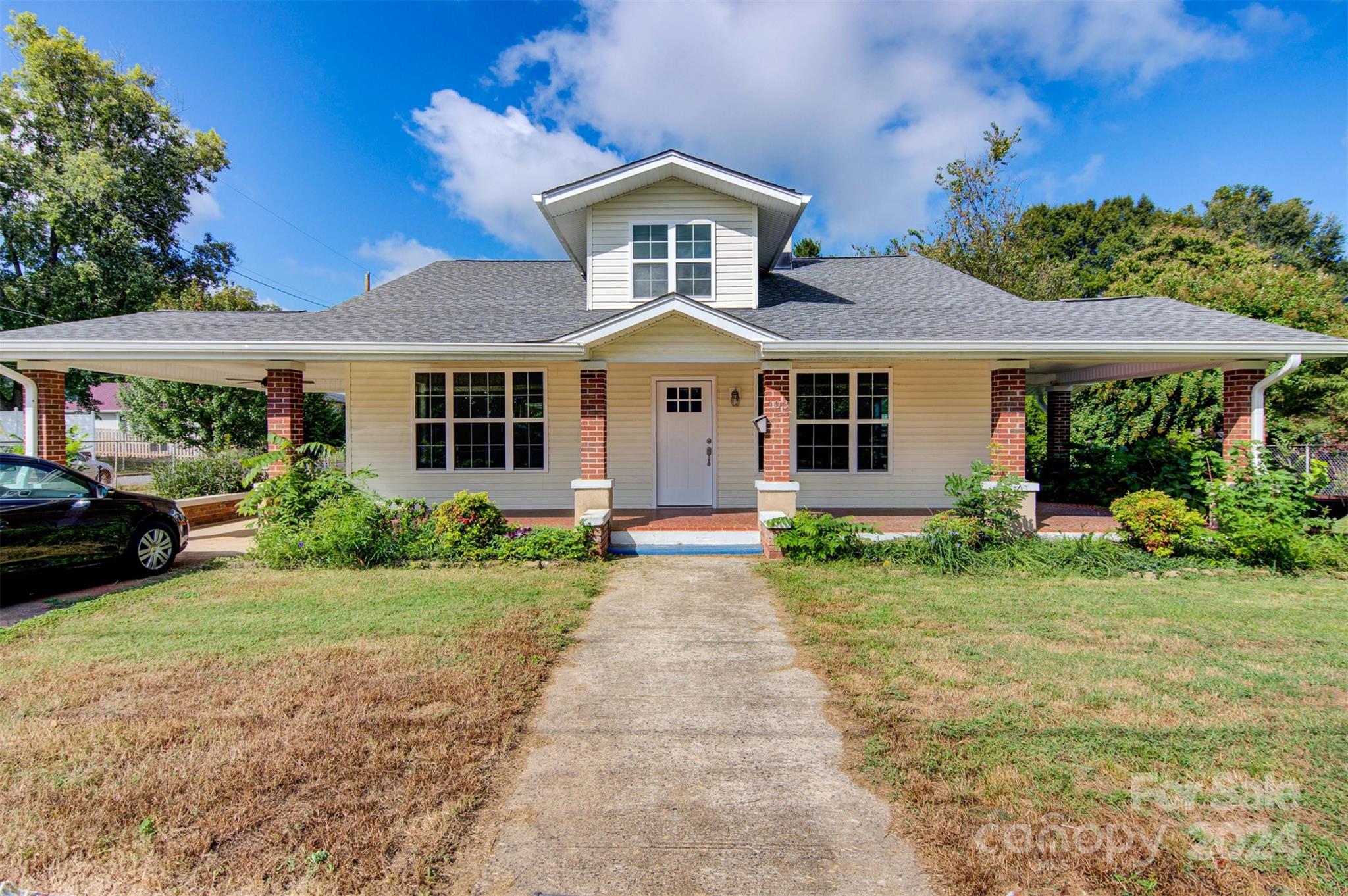 103 12th Street NW Hickory NC 28601