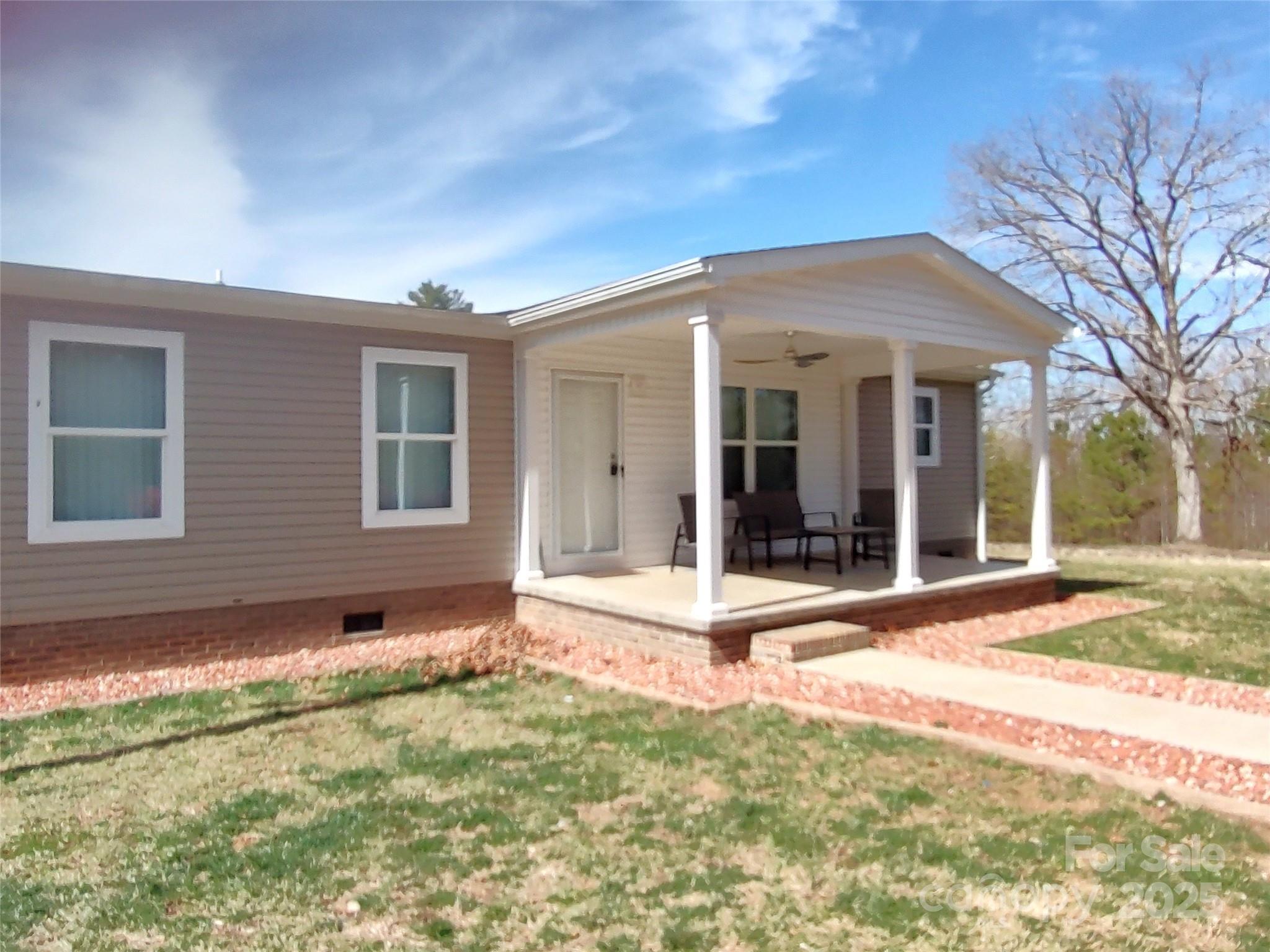 404 B And S Lane Hickory NC 28601