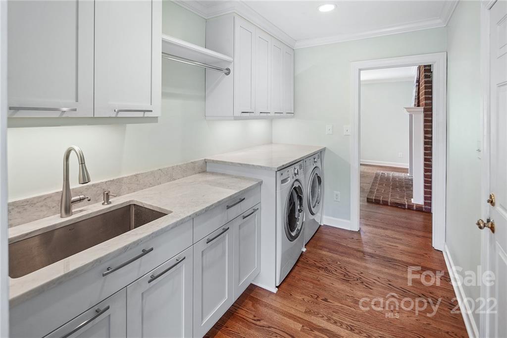 3410 Foxridge Road Charlotte NC 28226
