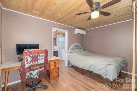 14 Murray Lane Asheville NC 28806