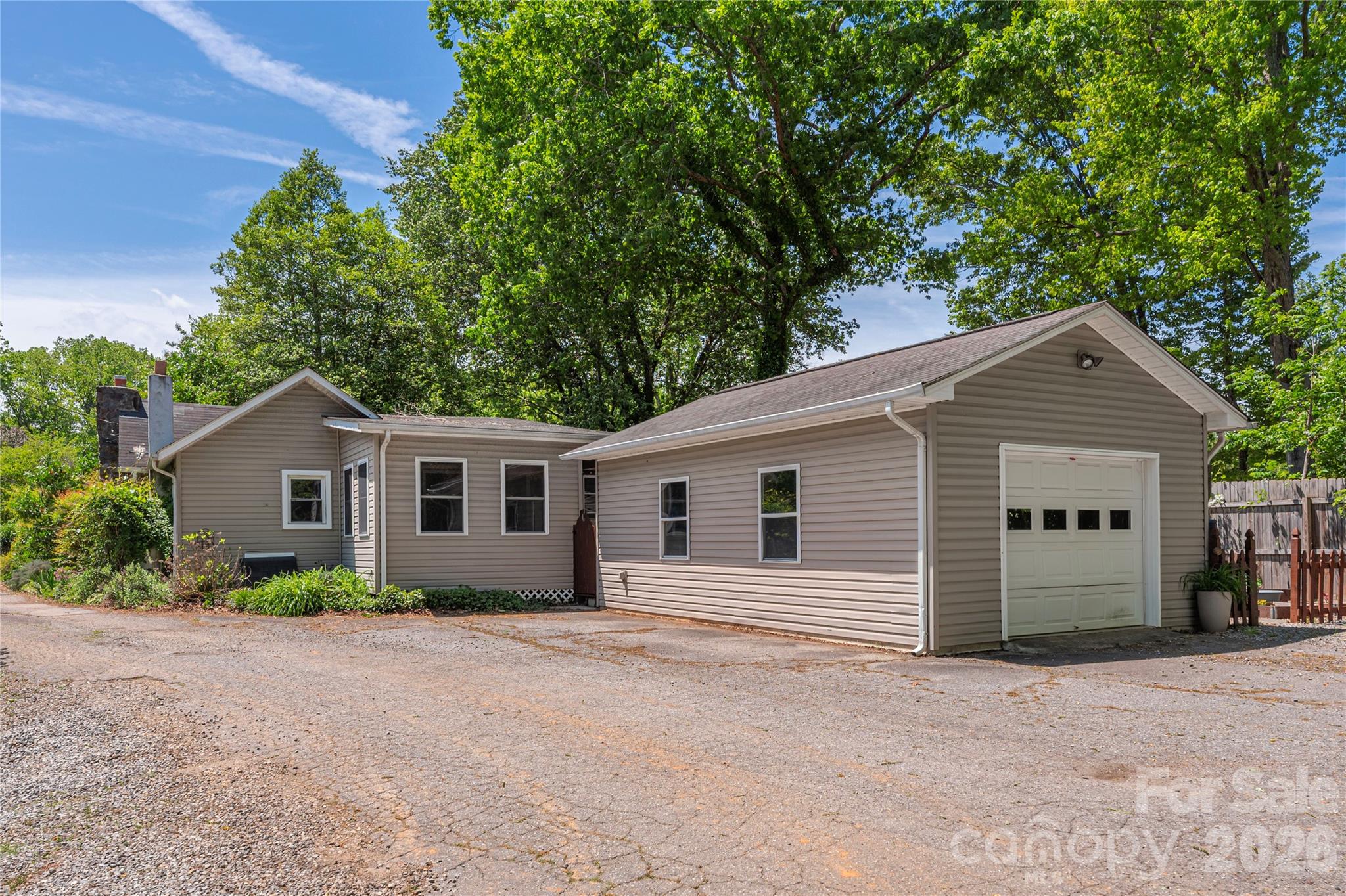 14 Murray Lane Asheville NC 28806