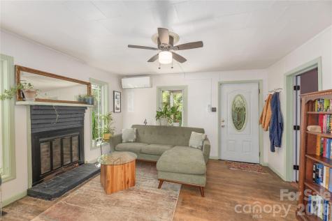 14 Murray Lane Asheville NC 28806