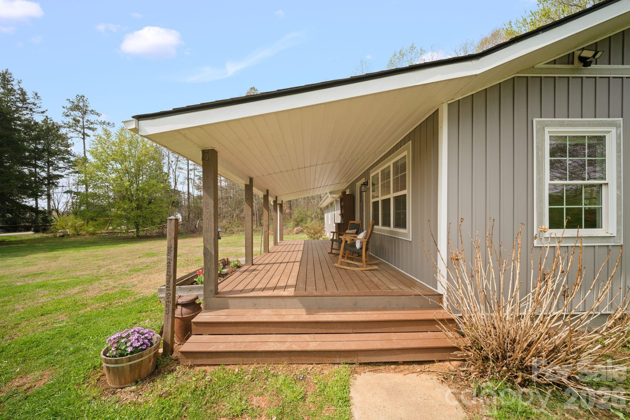 527 Floyd Blackwell Road Tryon NC 28782