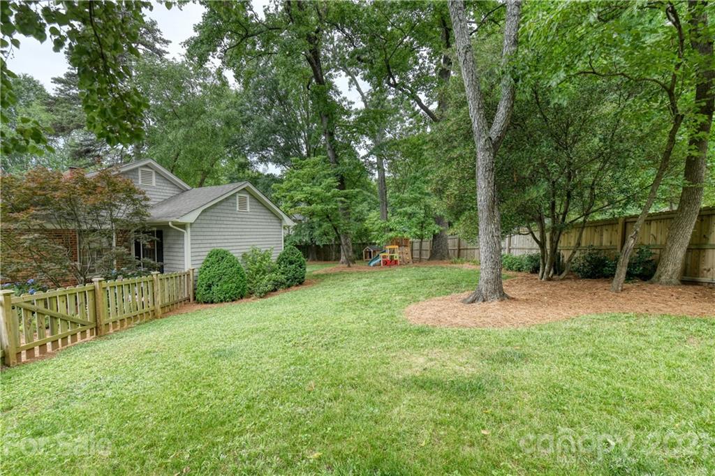 321 N Canterbury Road Charlotte NC 28211